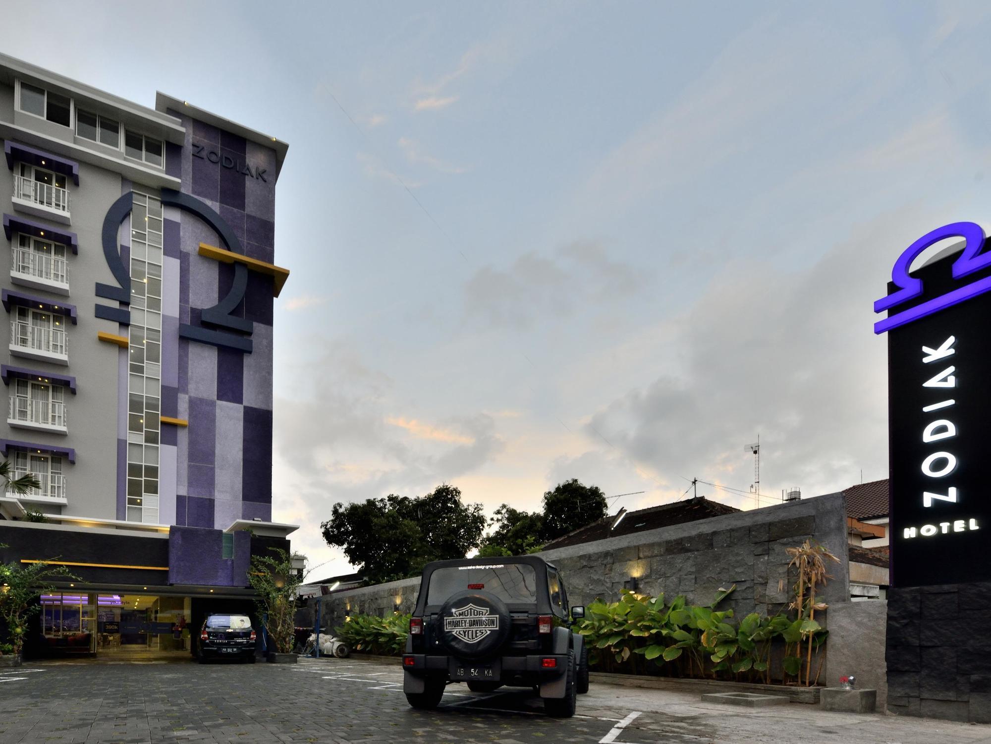 Top Malioboro Hotel Jogja Yogyakarta Exterior foto