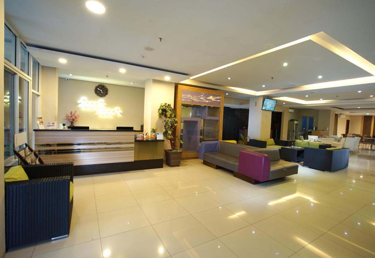 Top Malioboro Hotel Jogja Yogyakarta Exterior foto